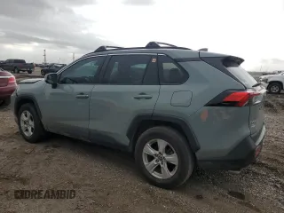 2019 Toyota RAV4 XLE with VIN 2T3W1RFV4KW005960, listed as a Copart auction lot 47477155 with 31,226 mi miles and Salvage Title. Bid and sale history available at carsss.com. Image 2.