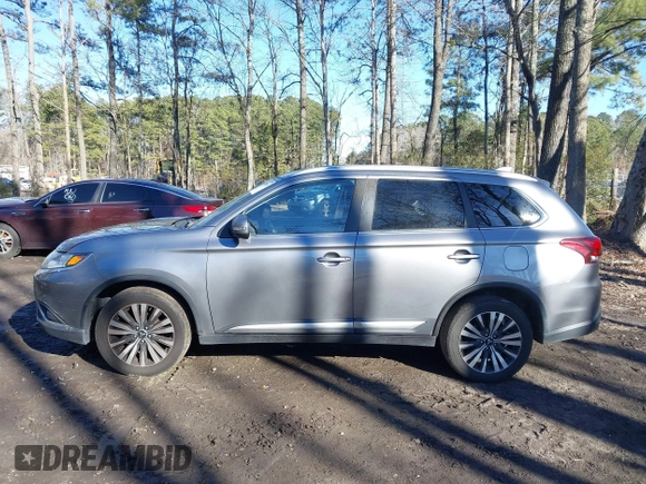 2020 Mitsubishi Outlander ES with VIN JA4AZ3A31LZ041204, listed as a IAAI auction lot 41265645 with 98,372 mi miles and . Bid and sale history available at DreamBid. Image 15.