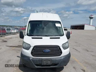 2015 Ford Transit z VIN 1FTNR3XVXFKB29374, wystawiony jako IAAI lot #42681987 z przebiegiem 190 430 mil mil oraz . Historia ofert i sprzedaży dostępna na DreamBid. Obrazek 22.