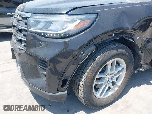 2025 Ford Explorer Active with VIN 1FMUK7DH7SGA99586, listed as a IAAI auction lot 42325672 with 1,960 mi miles and . Bid and sale history available at DreamBid. Image 17.