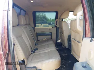 2011 Ford F-250 XL z VIN 1FT7W2BT5BEB35030, wystawiony jako IAAI lot #42021047 z przebiegiem 187 705 mil mil oraz . Historia ofert i sprzedaży dostępna na DreamBid. Obrazek 8.