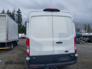 2018 Ford Transit с VIN 1FTBW2CM9JKA90627, выставлен на аукционе IAAI как лот 41648902 с пробегом 54 963 миль миль и . История ставок и продаж доступна на DreamBid. Изображение 16.