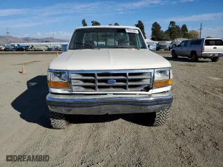 1992 Ford F-250 with VIN 1FTHX26M3NKB11741, listed as a Copart auction lot 78205284 with 198,113 mi miles and Clean Title. Bid and sale history available at carsss.com. Image 5.