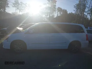 2015 Chrysler Town & Country S with VIN 2C4RC1HG7FR742447, listed as a IAAI auction lot 41814403 with 171,766 mi miles. Bid and sale history available at carsss.com. Image 14.