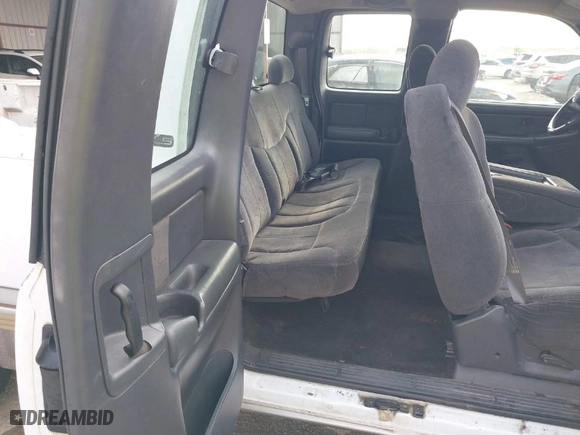 2001 Chevrolet Silverado 1500 LS with VIN 2GCEC19T111123764, listed as a IAAI auction lot 41902984 with 198,541 mi miles. Bid and sale history available at carsss.com. Image 8.
