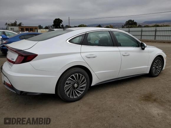 2022 Hyundai Sonata Hybrid SEL with VIN KMHL34JJ8NA040388, listed as a Copart auction lot 71458373 with 8,650 mi miles. Bid and sale history available at carsss.com. Image 3.