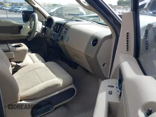 2006 Ford F-150 XLT с VIN 1FTPW12556FA47557, выставлен на аукционе IAAI как лот 42657262 с пробегом Не указан миль и . История ставок и продаж доступна на DreamBid. Изображение 5.