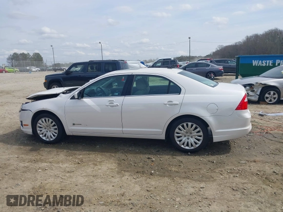 2010 Ford Fusion Hybrid with VIN 3FADP0L33AR392806, listed as a IAAI auction lot 41811194 with 131,627 mi miles. Bid and sale history available at carsss.com. Image 14.