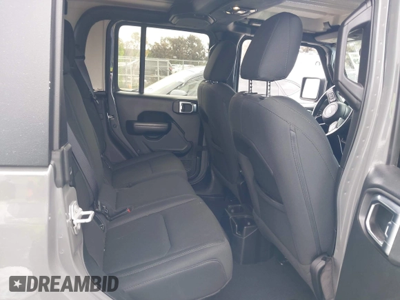 2020 Jeep Gladiator Sport S z VIN 1C6HJTAG4LL153441, wystawiony jako IAAI lot #42052329 z przebiegiem 34 660 mil mil oraz . Historia ofert i sprzedaży dostępna na DreamBid. Obrazek 8.