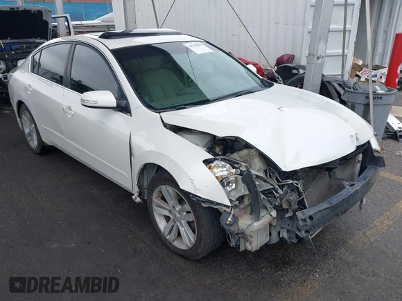 2010 Nissan Altima 3.5 SR with VIN 1N4BL2AP4AN558709, listed as a IAAI auction lot 41755581 with 175,006 mi miles. Bid and sale history available at carsss.com. Image 1.