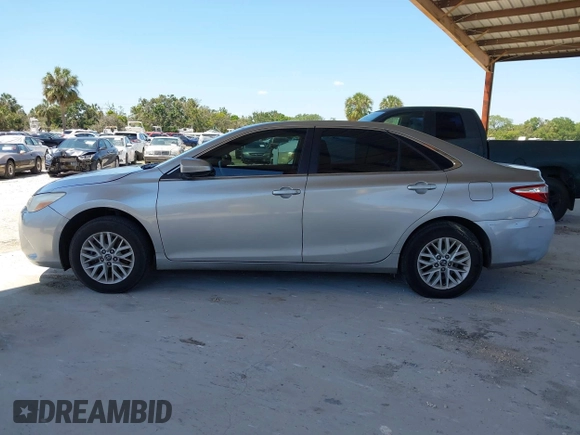2017 Toyota Camry XLE with VIN 4T1BF1FK7HU631334, listed as a IAAI auction lot 42040087 with 116,728 mi miles. Bid and sale history available at carsss.com. Image 14.