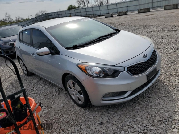 2016 Kia Forte LX z VIN KNAFK5A83G5647749, wystawiony jako Copart lot #47702034 z przebiegiem 75 492 mil mil oraz Szkoda całkowita • Salvage title. Historia ofert i sprzedaży dostępna na DreamBid. Obrazek 4.