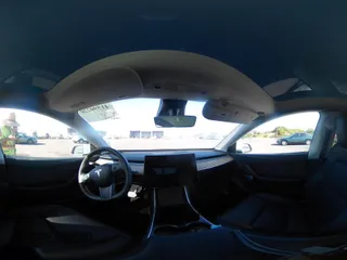 2020 Tesla Model Y Long Range z VIN 5YJYGDEE3LF043800, wystawiony jako IAAI lot #41590220 z przebiegiem 62 341 mil mil oraz . Historia ofert i sprzedaży dostępna na DreamBid. Obrazek 21.
