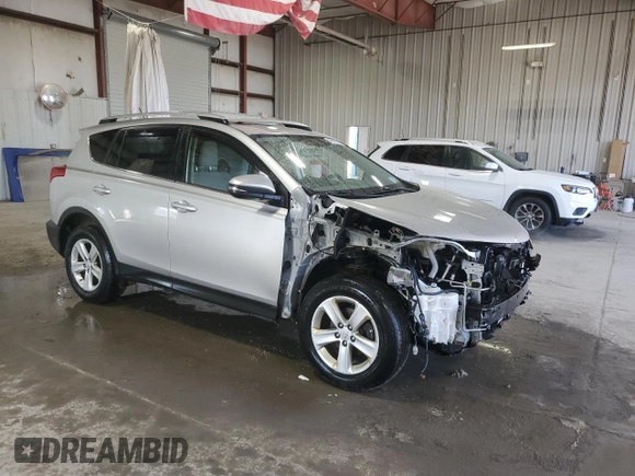 2014 Toyota RAV4 XLE with VIN JTMRFREV0ED060200, listed as a Copart auction lot 49699975 with 155,045 mi miles and Salvage Title. Bid and sale history available at carsss.com. Image 4.