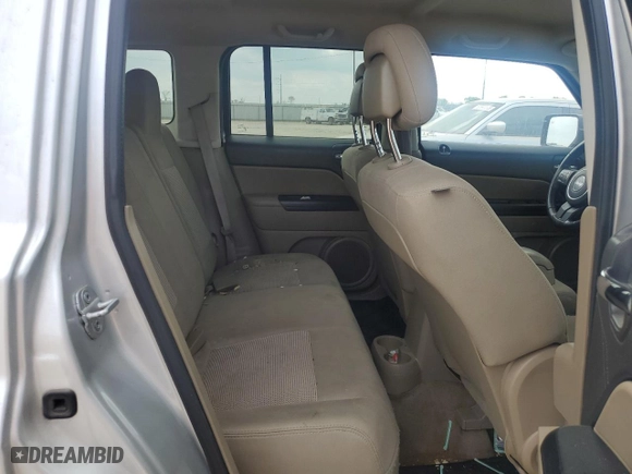 2014 Jeep Patriot High Altitude with VIN 1C4NJPFA0ED510327, listed as a Copart auction lot 50362125 with 176,092 mi miles and Clean Title. Bid and sale history available at carsss.com. Image 11.