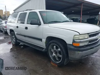 2001 Chevrolet Suburban LS with VIN 3GNEC16T21G209183, listed as a IAAI auction lot 41503236 with 216,462 mi miles. Bid and sale history available at carsss.com. Image 1.