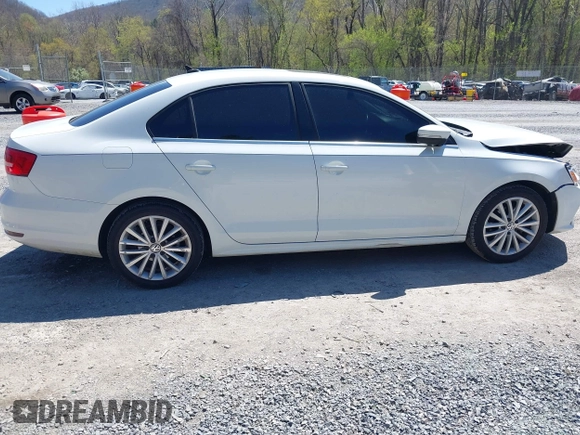 2015 Volkswagen Jetta SE with VIN 3VWD07AJ8FM284756, listed as a IAAI auction lot 42038453 with 127,112 mi miles and . Bid and sale history available at DreamBid. Image 13.