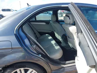 2009 Mercedes-Benz C 300 Sport с VIN WDDGF54X89R062231, выставлен на аукционе IAAI как лот 42593774 с пробегом 150 393 миль миль и . История ставок и продаж доступна на DreamBid. Изображение 8.