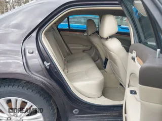2013 Chrysler 300 C with VIN 2C3CCAKT2DH646633, listed as a IAAI auction lot 41719487 with 115,363 mi miles and . Bid and sale history available at DreamBid. Image 8.
