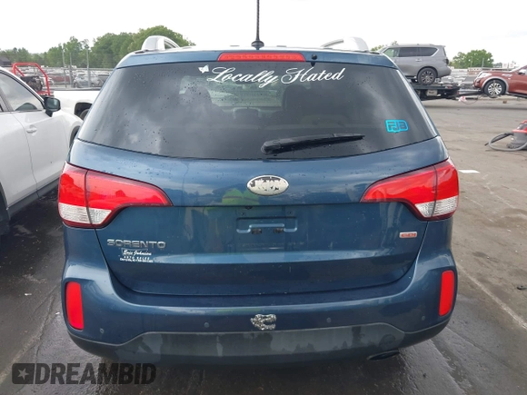 2014 Kia Sorento LX with VIN 5XYKT4A64EG512629, listed as a IAAI auction lot 42082927 with 148,832 mi miles. Bid and sale history available at carsss.com. Image 16.