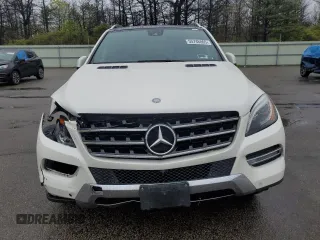 2015 Mercedes-Benz M 350 z VIN 4JGDA5HBXFA480547, wystawiony jako Copart lot #55746865 z przebiegiem 94 050 mil mil oraz Szkody całkowita. Historia ofert i sprzedaży dostępna na DreamBid. Obrazek 5.