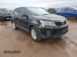 2014 Kia Sorento LX with VIN 5XYKT3A67EG539205, listed as a IAAI auction lot 41877741 with 177,446 mi miles. Bid and sale history available at carsss.com. Image 1.