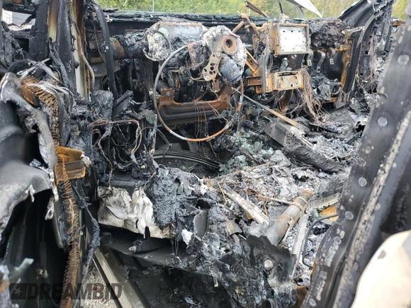 2018 Ford F-350 XL z VIN 1FT8W3BT1JEB07119, wystawiony jako Copart lot #74050494 z przebiegiem Nie podano mil oraz Nie do naprawy • Non repairable. Historia ofert i sprzedaży dostępna na DreamBid. Obrazek 8.