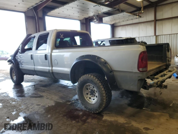 2001 Ford F-250 XL with VIN 1FTNW21F21EB83957, listed as a Copart auction lot 61602715 with 205,738 mi miles and Salvage title. Bid and sale history available at DreamBid. Image 2.