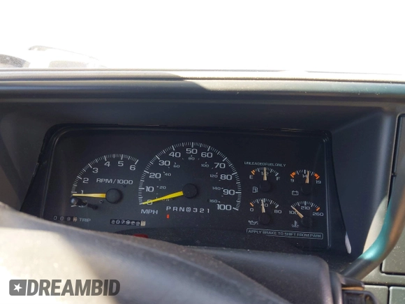 1999 Chevrolet Suburban with VIN 3GNEC16R1XG198724, listed as a IAAI auction lot 41812563 with 207,922 mi miles. Bid and sale history available at carsss.com. Image 7.