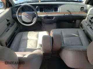 2008 Ford Crown Victoria LX с VIN 2FAFP74V08X130447, выставлен на аукционе Copart как лот 64450194 с пробегом 96 060 миль миль и Чистый • Clean title. История ставок и продаж доступна на DreamBid. Изображение 8.