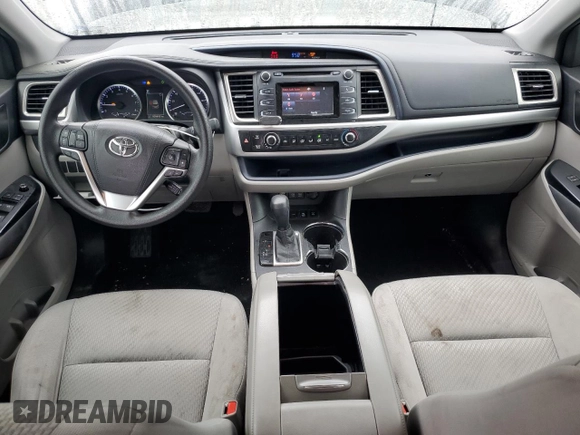 2017 Toyota Highlander LE z VIN 5TDBZRFH4HS436049, wystawiony jako Copart lot #51210145 z przebiegiem 109 492 mil mil oraz Szkoda całkowita • Salvage title. Historia ofert i sprzedaży dostępna na DreamBid. Obrazek 8.