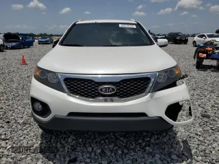 2013 Kia Sorento EX с VIN 5XYKU3A67DG320272, выставлен на аукционе Copart как лот 59878535 с пробегом 118 487 миль миль и Списание • Salvage title. История ставок и продаж доступна на DreamBid. Изображение 5.