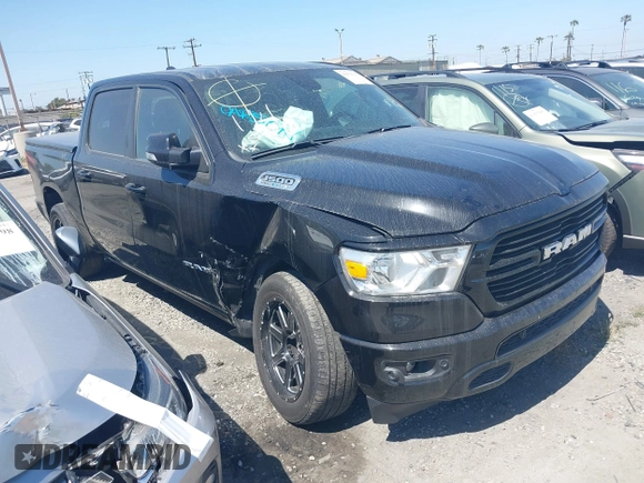 2021 Ram 1500 Big Horn z VIN 1C6SRFFT3MN791921, wystawiony jako IAAI lot #41970131 z przebiegiem 60 901 mil mil oraz . Historia ofert i sprzedaży dostępna na DreamBid. Obrazek 1.