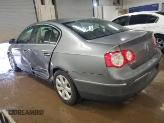 2008 Volkswagen Passat Turbo z VIN WVWJK73C08P045746, wystawiony jako Copart lot #52714265 z przebiegiem 202 420 mil mil oraz Szkoda całkowita • Salvage title. Historia ofert i sprzedaży dostępna na DreamBid. Obrazek 2.