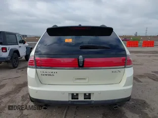 2007 Lincoln MKX with VIN 2LMDU68CX7BJ20050, listed as a IAAI auction lot 42121468 with 78,794 mi miles and . Bid and sale history available at DreamBid. Image 16.