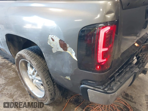 2007 Chevrolet Silverado 1500 Work Truck with VIN 2GCEC19C771599896, listed as a IAAI auction lot 41992728 with 215,375 mi miles and . Bid and sale history available at DreamBid. Image 6.