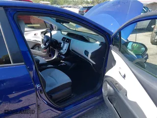 2016 Toyota Prius Four with VIN JTDKARFU3G3524286, listed as a IAAI auction lot 42016148 with 110,096 mi miles. Bid and sale history available at carsss.com. Image 5.