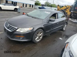 2010 Volkswagen CC Luxury z VIN WVWHL7AN7AE526188, wystawiony jako Copart lot #59014795 z przebiegiem 130 981 mil mil oraz Czysty tytuł • Clean title. Historia ofert i sprzedaży dostępna na DreamBid. Obrazek 1.