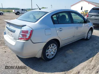 2012 Nissan Sentra SR z VIN 3N1AB6AP9CL622975, wystawiony jako IAAI lot #42430920 z przebiegiem 90 948 mil mil oraz . Historia ofert i sprzedaży dostępna na DreamBid. Obrazek 4.
