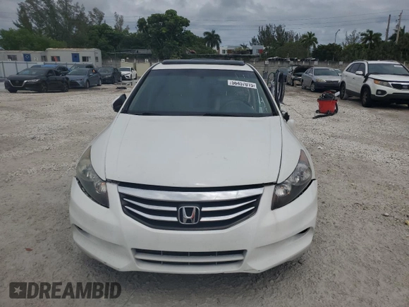 2011 Honda Accord EX-L z VIN 1HGCP3F86BA027595, wystawiony jako Copart lot #56457015 z przebiegiem 167 410 mil mil oraz Szkoda całkowita • Salvage title. Historia ofert i sprzedaży dostępna na DreamBid. Obrazek 5.