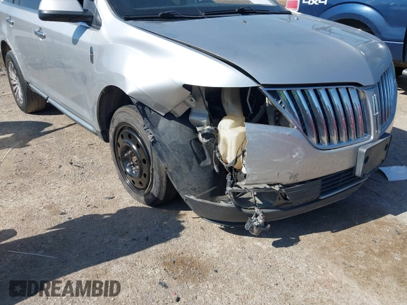 2012 Lincoln MKX with VIN 2LMDJ6JK3CBL08185, listed as a IAAI auction lot 42079548 with 321,452 mi miles and . Bid and sale history available at DreamBid. Image 6.