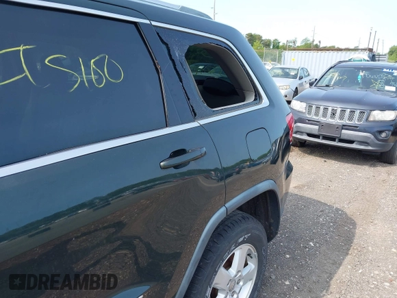2011 Jeep Grand Cherokee Laredo with VIN 1J4RR4GG9BC643191, listed as a IAAI auction lot 42404547 with Not provided miles and . Bid and sale history available at DreamBid. Image 6.