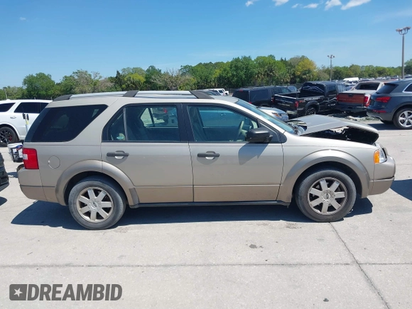 2005 Ford Freestyle SE z VIN 1FMZK01115GA63370, wystawiony jako IAAI lot #41882239 z przebiegiem 139 257 mil mil oraz . Historia ofert i sprzedaży dostępna na DreamBid. Obrazek 13.