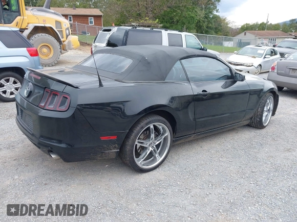 2013 Ford Mustang V6 with VIN 1ZVBP8EM3D5211391, listed as a IAAI auction lot 40585527 with 203,555 mi miles and . Bid and sale history available at DreamBid. Image 4.
