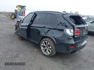2015 BMW X5 xDrive50i z VIN 5UXKR6C56F0J78575, wystawiony jako IAAI lot #41933018 z przebiegiem Nie podano mil oraz . Historia ofert i sprzedaży dostępna na DreamBid. Obrazek 3.