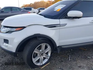 2013 Land Rover Range Rover Evoque Pure Premium z VIN SALVR2BGXDH838778, wystawiony jako IAAI lot #41076505 z przebiegiem 120 134 mil mil oraz . Historia ofert i sprzedaży dostępna na DreamBid. Obrazek 6.