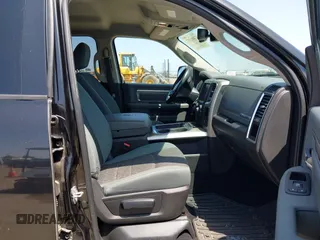 2017 Ram 1500 Big Horn z VIN 1C6RR7LM4HS882771, wystawiony jako IAAI lot #42401357 z przebiegiem 81 646 mil mil oraz . Historia ofert i sprzedaży dostępna na DreamBid. Obrazek 5.