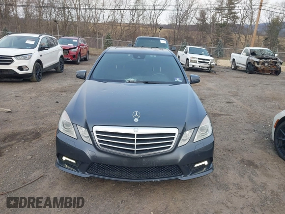 2010 Mercedes-Benz E-Class E 550 Luxury with VIN WDDHF9AB8AA144791, listed as a IAAI auction lot 41247610 with 138,972 mi miles. Bid and sale history available at carsss.com. Image 12.