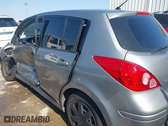 2009 Nissan Versa 1.8 SL with VIN 3N1BC13E19L372298, listed as a IAAI auction lot 42011338 with 131,882 mi miles. Bid and sale history available at carsss.com. Image 18.