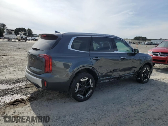 2024 Kia Telluride S with VIN 5XYP64GC2RG551607, listed as a Copart auction lot 45722785 with 6,822 mi miles and Salvage Title. Bid and sale history available at carsss.com. Image 3.